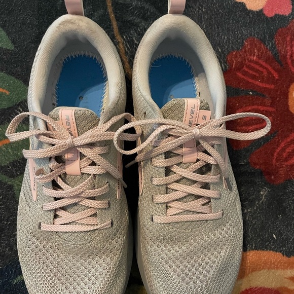 Women's Brooks Revel 5- 1203611B039, used - Picture 2 of 8